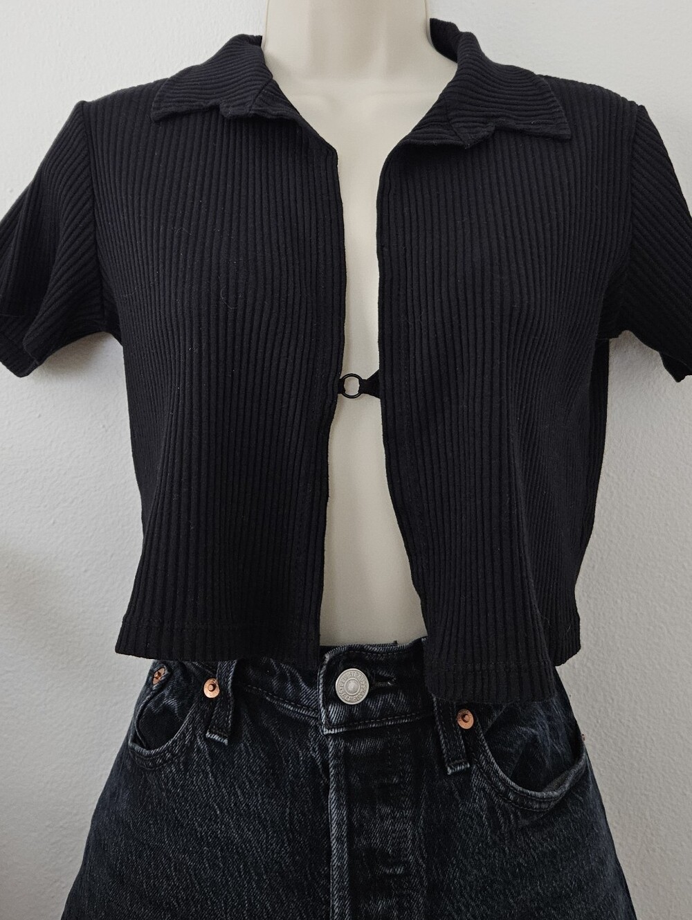 black rib knit collar 90s top crop goth indie urban boho open cardi top